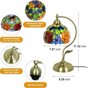 Tiffany Stained Glass Table Lamp with Floral Design